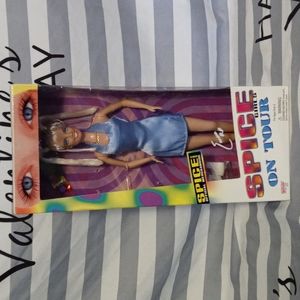 SPICE GIRLS ON TOUR. Baby spice   (OFFICIAL MERCHANDISE)
